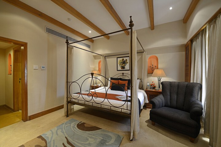 Room 20 of 170