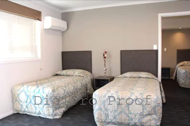 Room 3 of 23