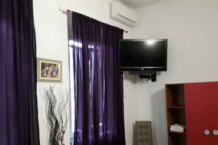 Room 18 of 34