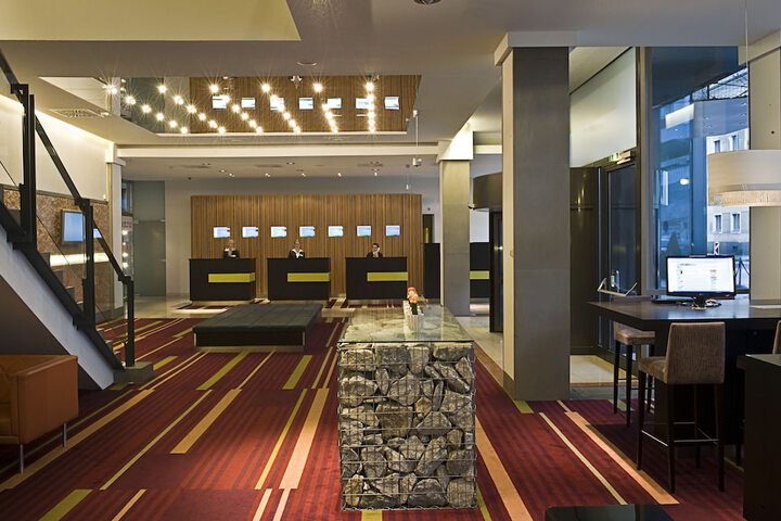 Guest Lobby