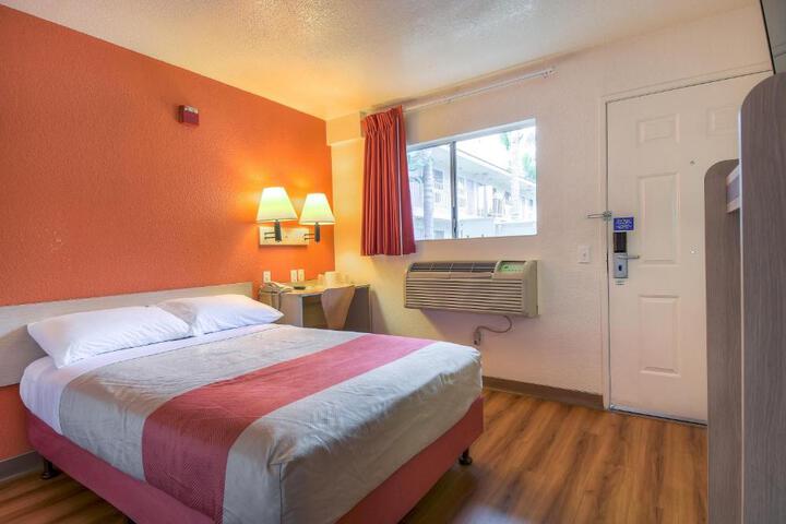 Double Bed (9 of 14)