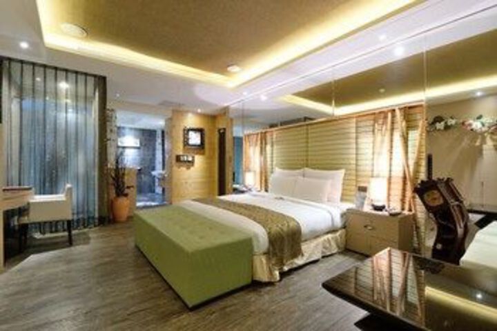 Room 56 of 118