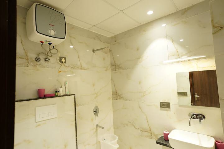 Room 17 of 21