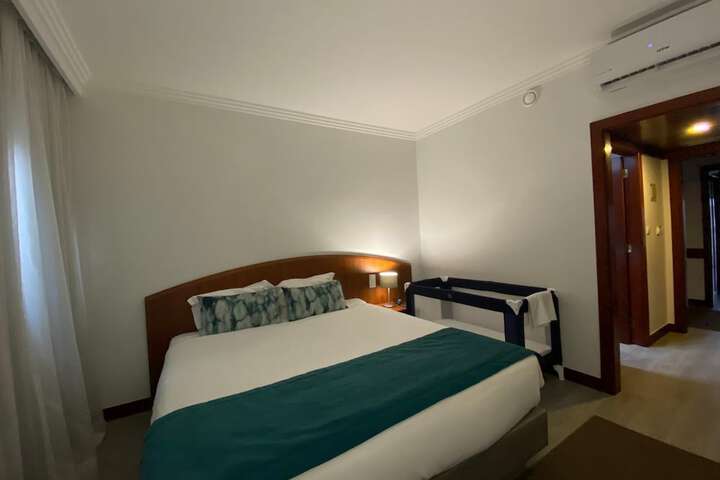 Room 25 of 61