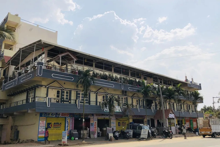 Image of OYO 35509 Dhana Dhaanya Residency