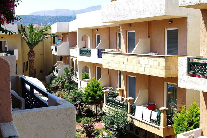 Hotel 73 of 79