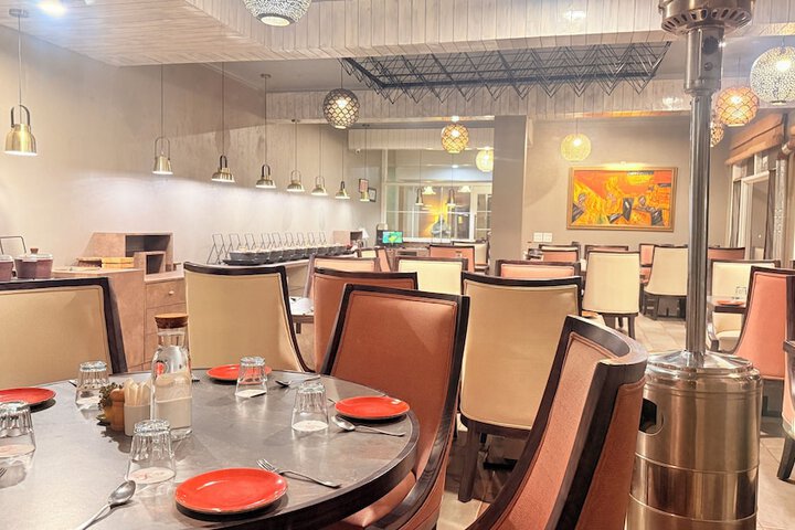 Dining 56 of 85