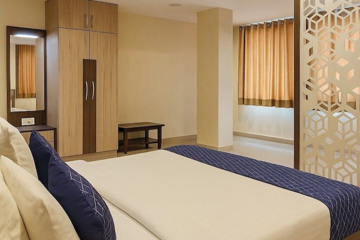 Room 9 of 25