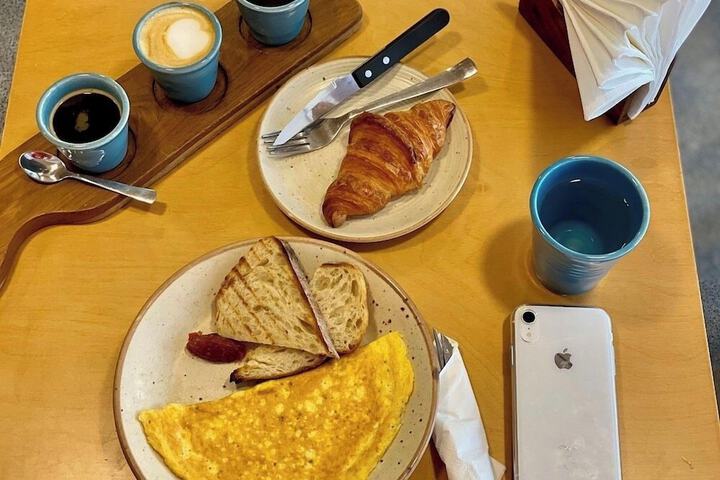 Breakfast/Coffee Service 42 of 60