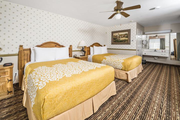 Room 4 of 15