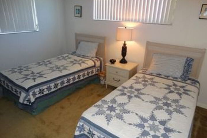 Room 12 of 24