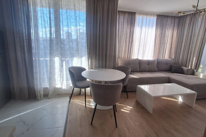 Room 18 of 43