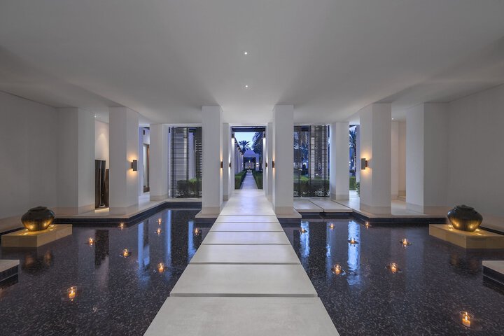 Hotel Exterior 65 of 72