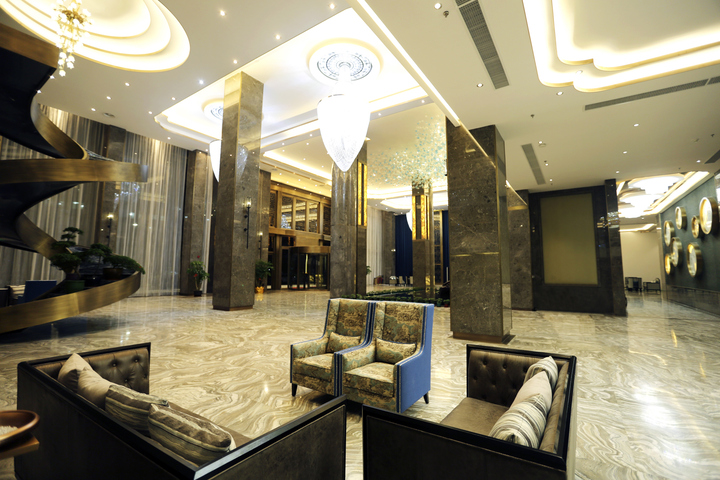 Jasper International Hotel