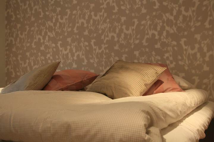 Room 6 of 48