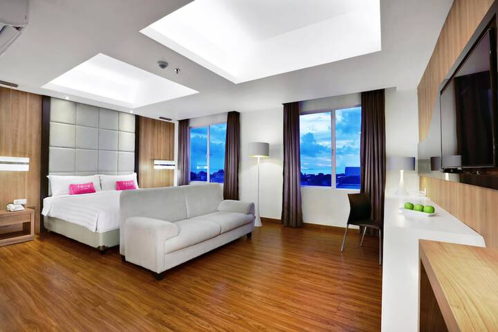 Room 10 of 25