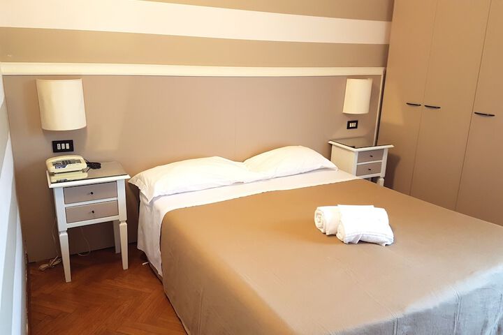 Room 8 of 39