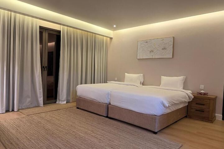 Room 8 of 49