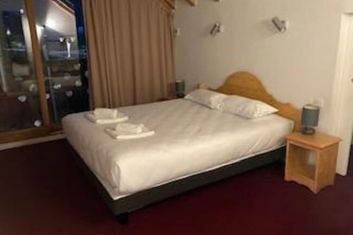 Room 36 of 91