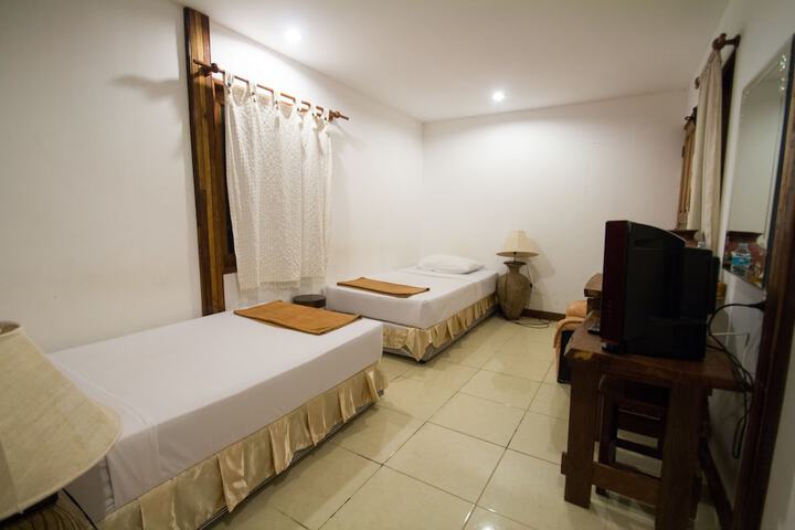 Room 16 of 63