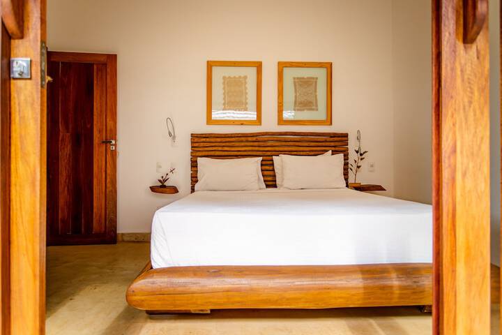 Room 53 of 190