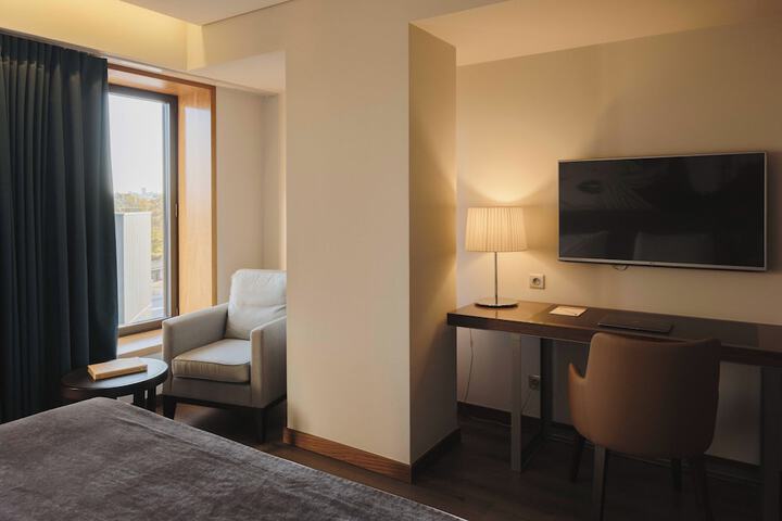 Room 26 of 101