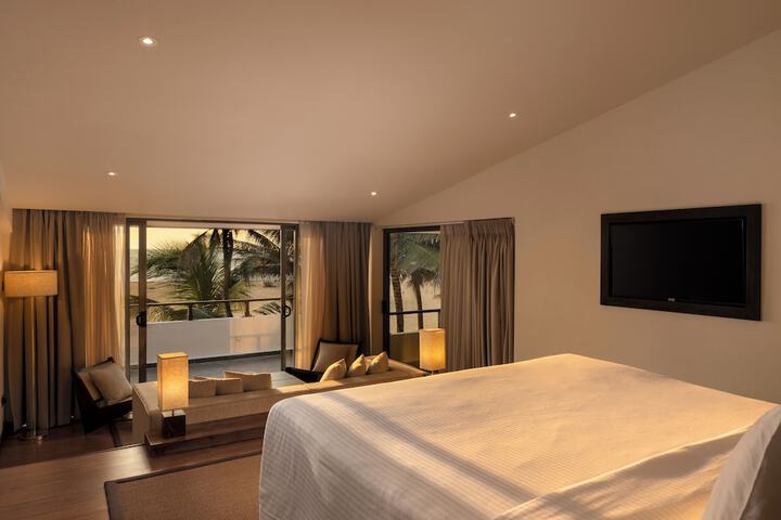 Room 3 of 63