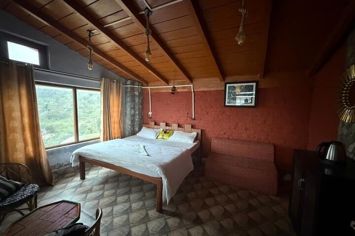 Room 14 of 25
