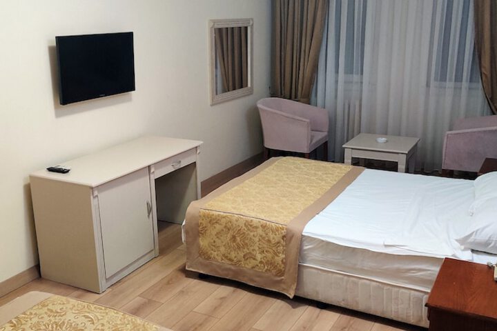 Room 6 of 29