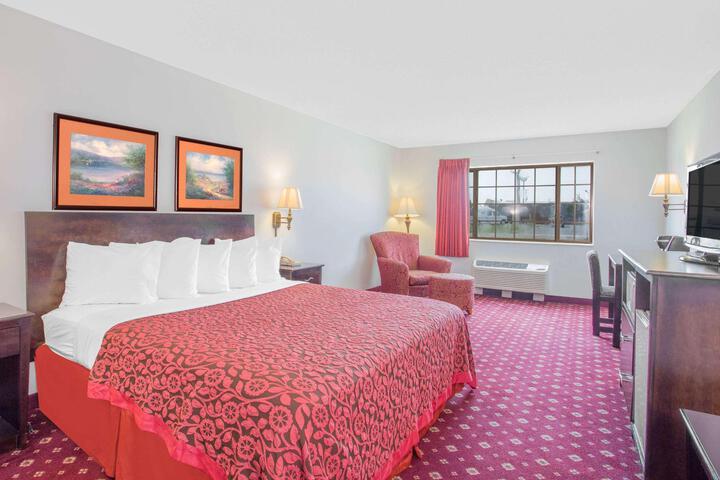 1 King Bed (6 of 6)
