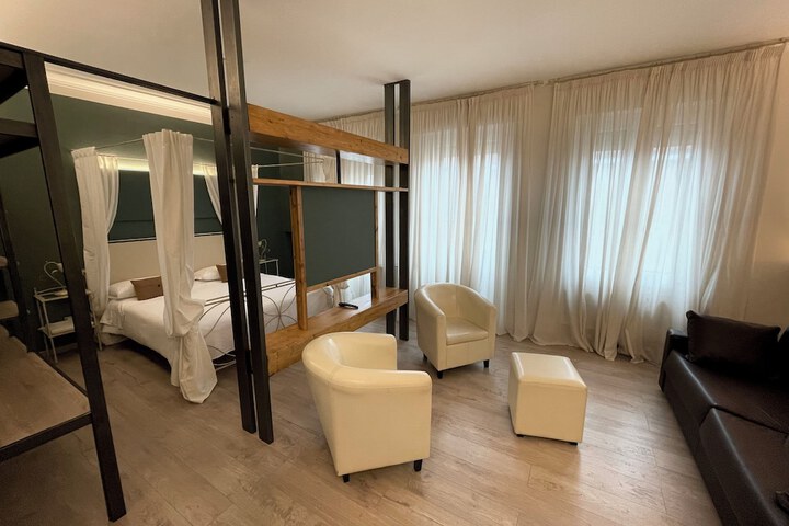 Room 10 of 78