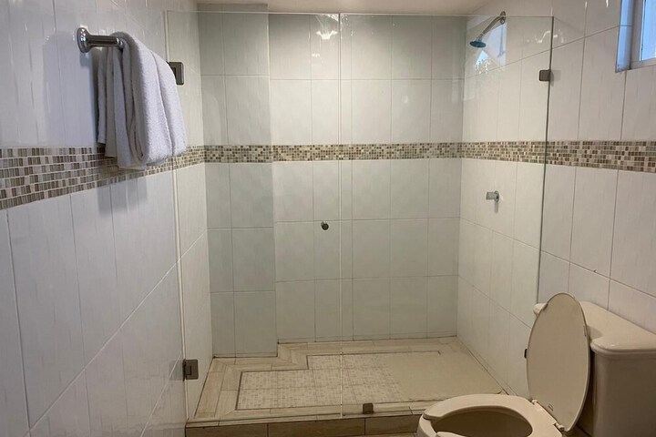 Room 19 of 28