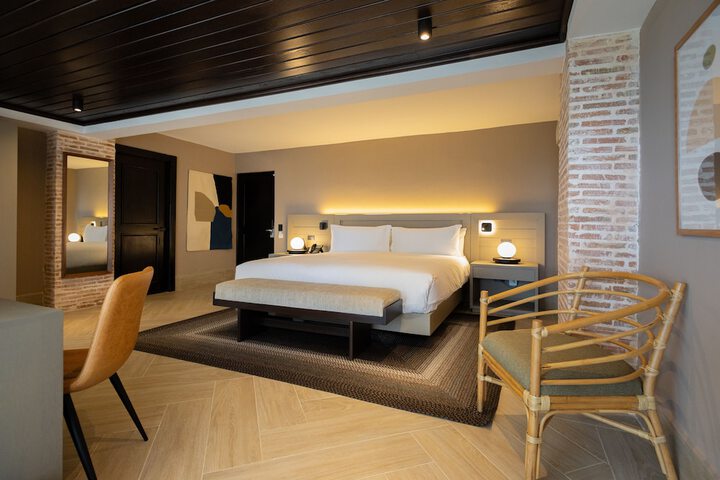 Room 18 of 71