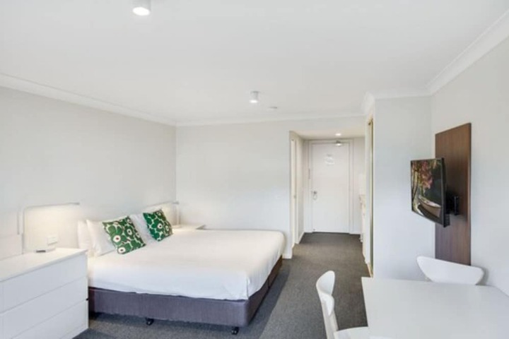 Room 9 of 48