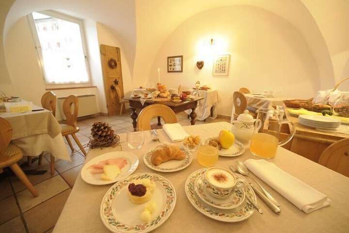 Breakfast/Coffee Service 10 of 35