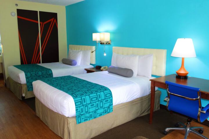 Double Accessible King Size Bed (5 of 12)