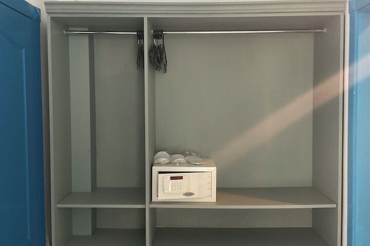 Room 18 of 131