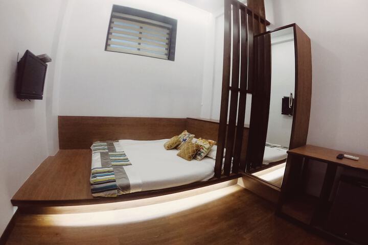 Room 15 of 44