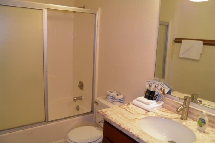 Room 17 of 23