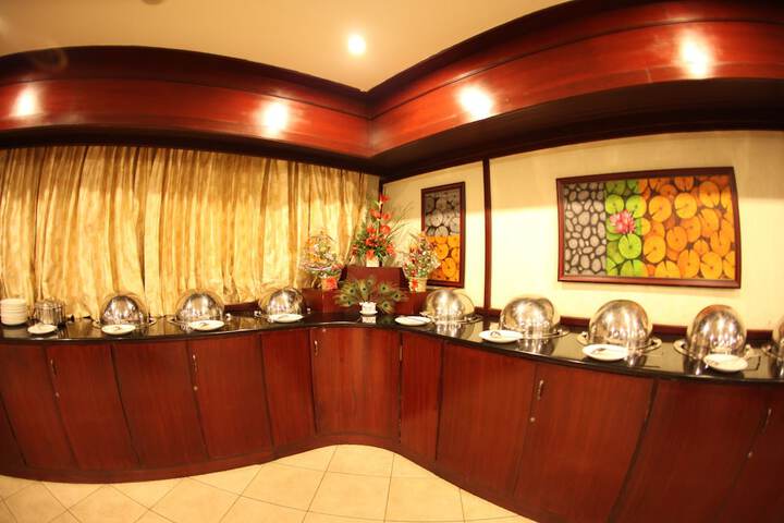 Breakfast buffet