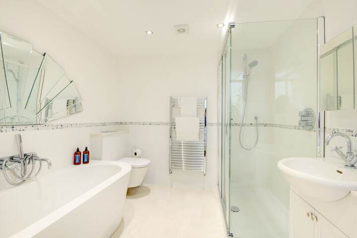 Room 15 of 20