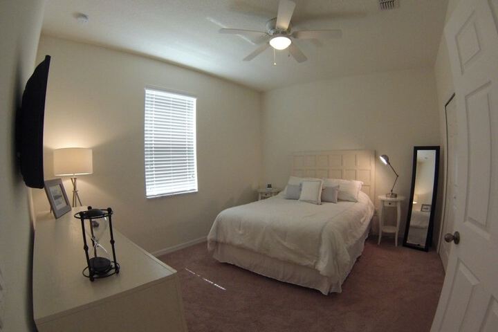 Room 8 of 24
