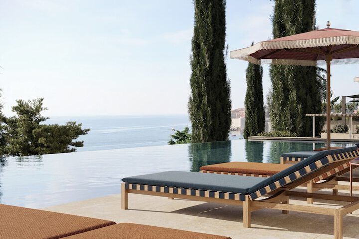 Hotel Pool
