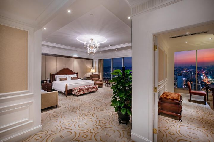 Room 73 of 378