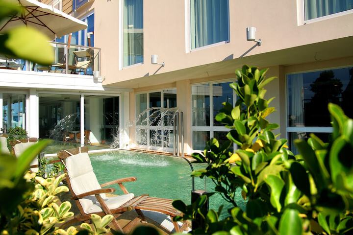 Pool 38 of 86