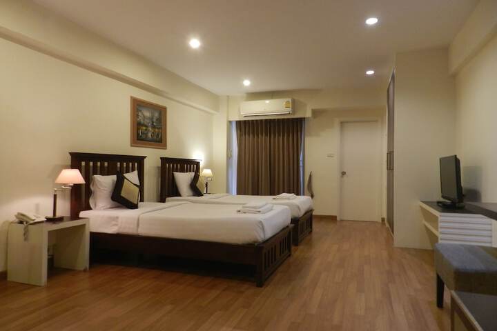 Room 29 of 90