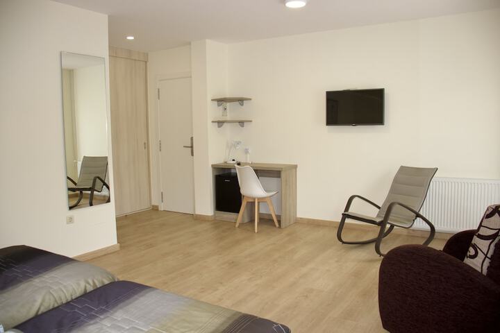 Room 44 of 136