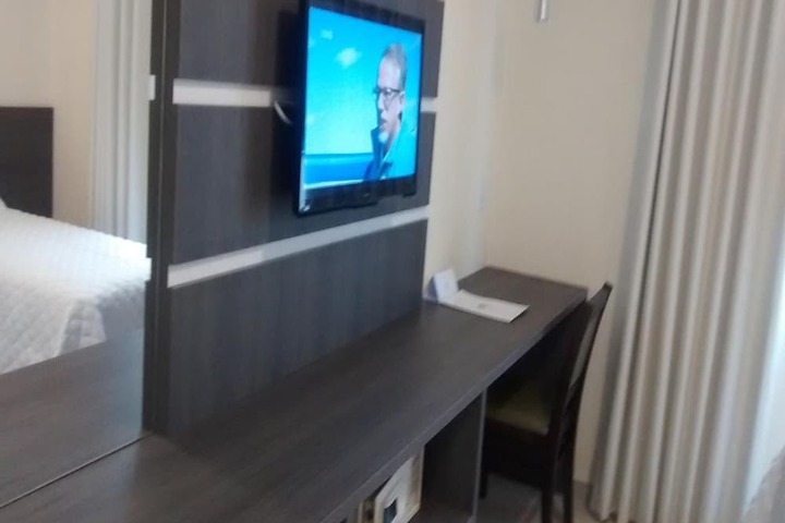 Room 9 of 31