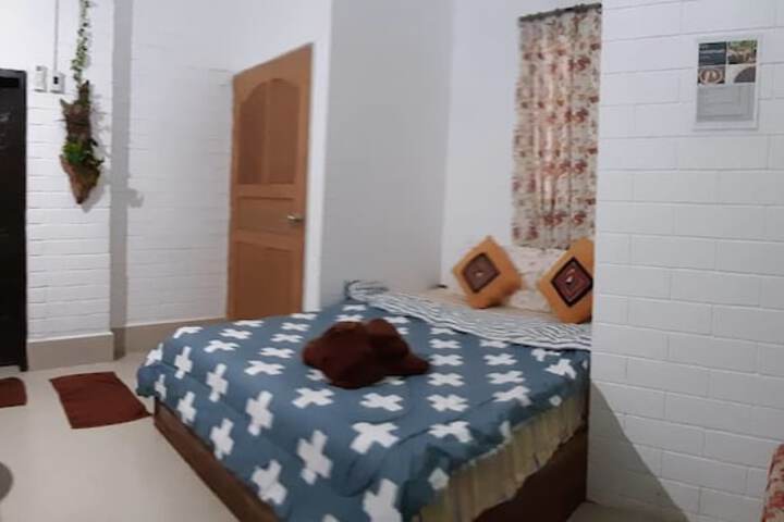 Room 42 of 150