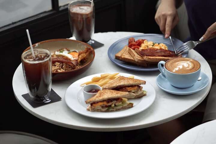 Breakfast/Coffee Service 26 of 36